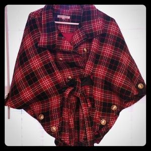 Plaid wool fitted cape