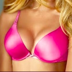 VS Bombshell bra in hot pink!