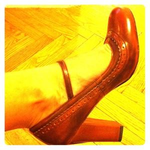 Reserved for Spideyhawk Aldo Brown Oxford Pumps!!