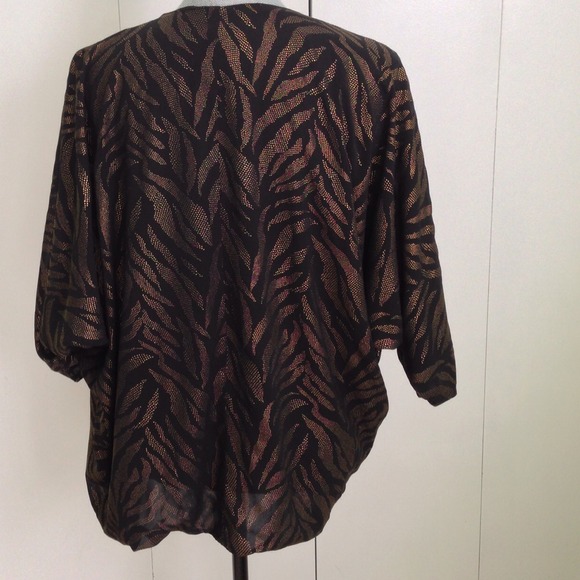 NWOT Victoria Secret shrug. - Picture 4 of 4