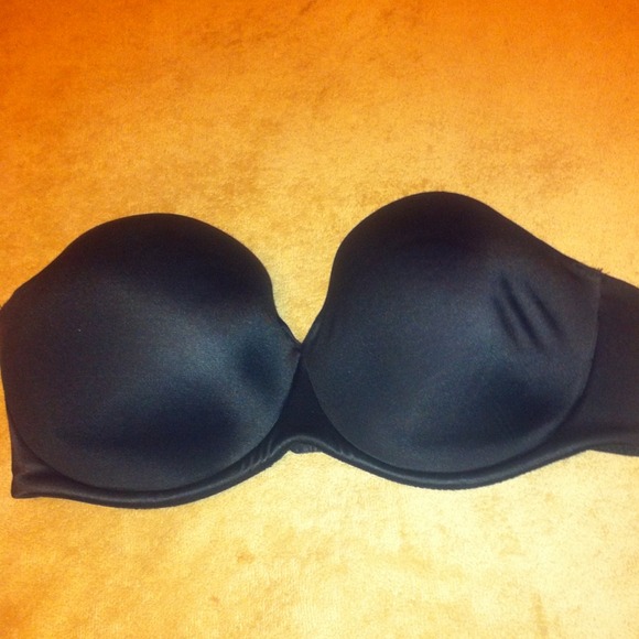 Black bra!!