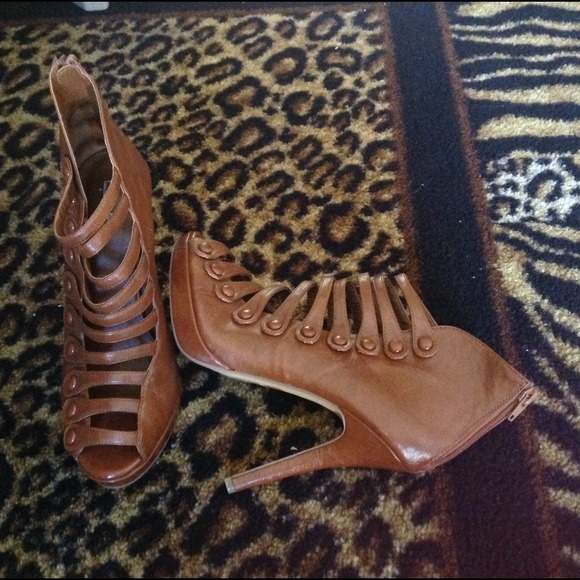 Gladiator heels🚫NO LONGER AVAILABLE🚫