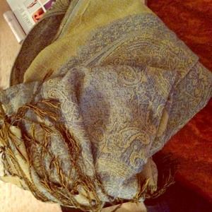 Pashmina silk scarves