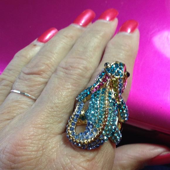 SOLD-Bundle Glittery multi colored lizard ring