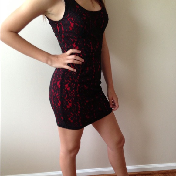 Reserved🎯Adorable red with black lace dress
