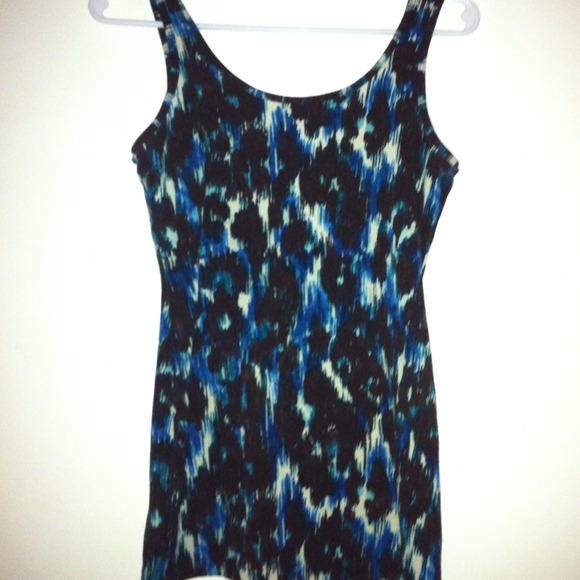Cute forever 21 tank top.