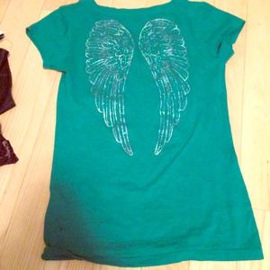 Angel wing vneck