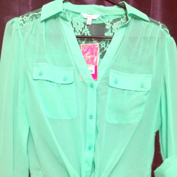 Mint green sheer blouse, very pretty 💗