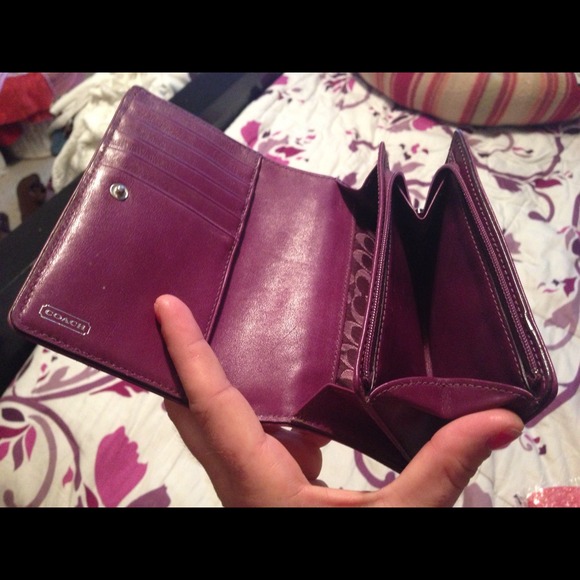 More pics of coach wallet