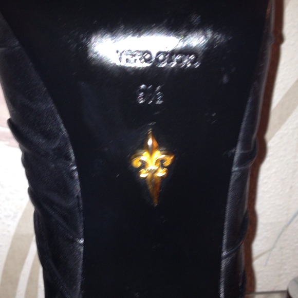 Pour' La Victoire All Leather Rucched High Heels - Picture 3 of 4