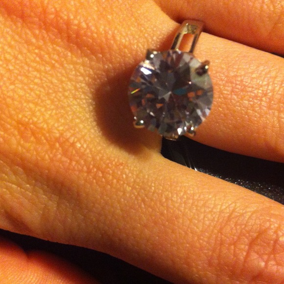 Purple ring - Picture 3 of 3