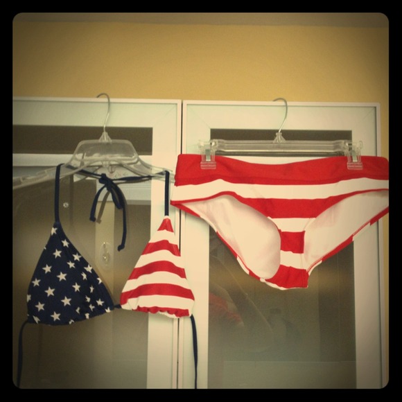 REDUCED! NWOT USA flag bikini