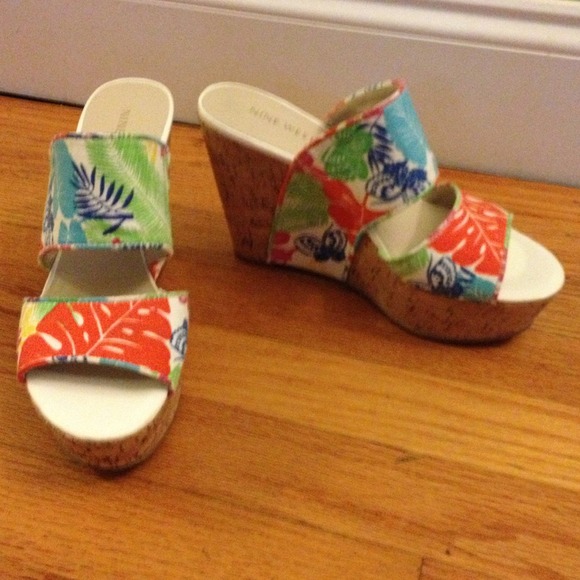 **Bundle with Madden girl heels**