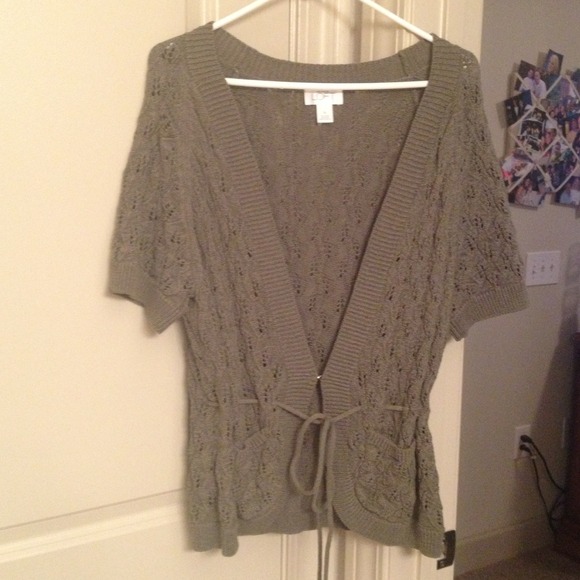 SOLD!!! XL green short sleeved sweater