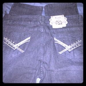 Brand new dark blue not true to size more like  14