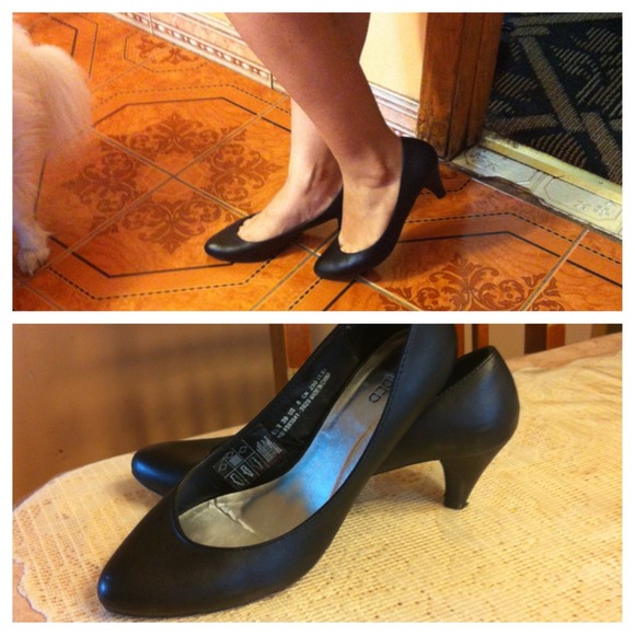 H&M low-heel black shoes