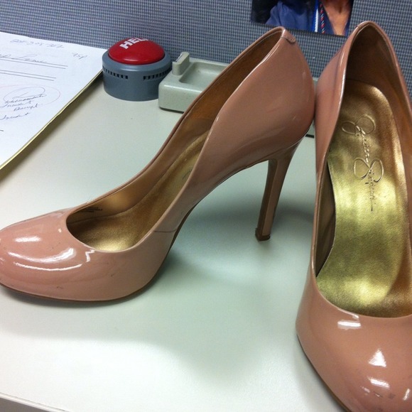Jessica Simpson nude heels