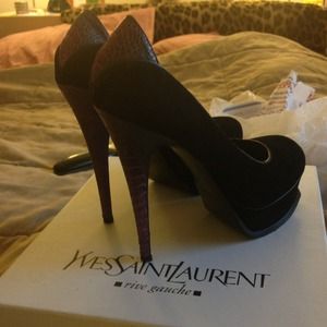 Yves Saint Laurent pumps
