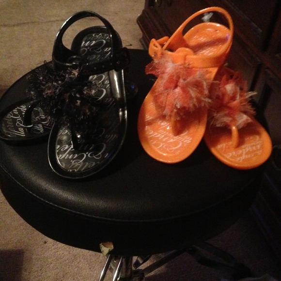 *SOLD* 2 pair Cinderella  Little girls sandals