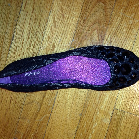 Black lace flats - Picture 3 of 3