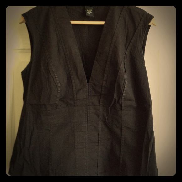 RESERVED - Black, hidden snap top