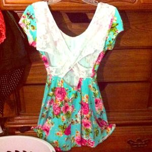 Backless lace cross scoop neck floral dress