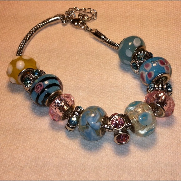 Glass beaded bracelet