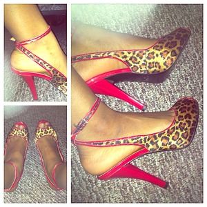 Size 9 1/2 Medium Heels.
