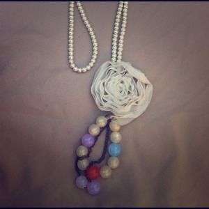 Lace flower necklace