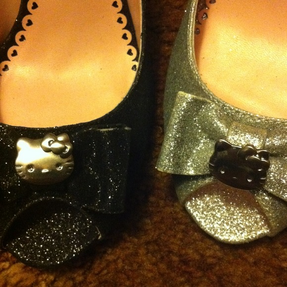 Hello kitty size 6.5 glitter heels - Picture 2 of 4