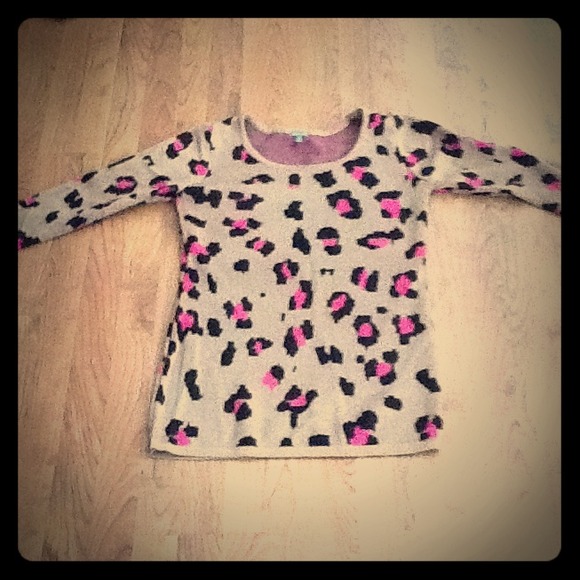 **SOLD**Tan/Hot pink leopard print sweater