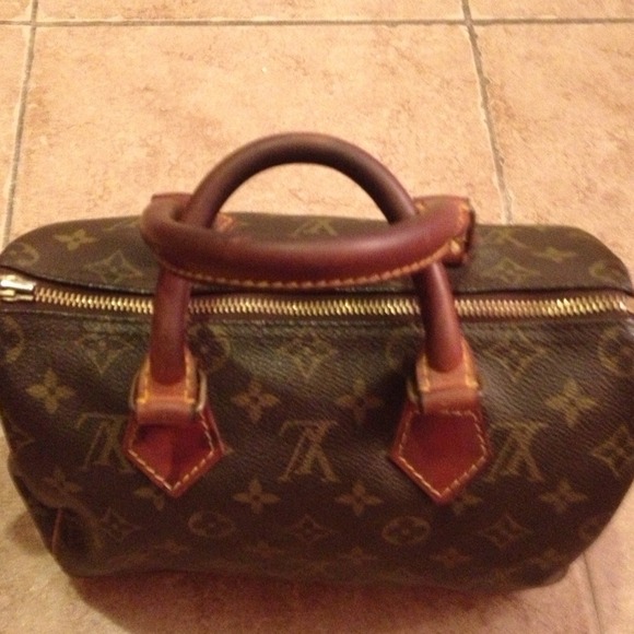 Vintage Louis Vuitton  Speedy 25