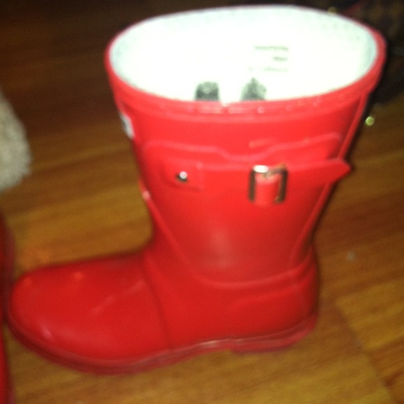 Red Short Hunter Boots - Picture 2 of 3