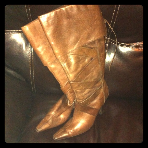 Brown Vintage leather upper shoes w/ 3 inch heel