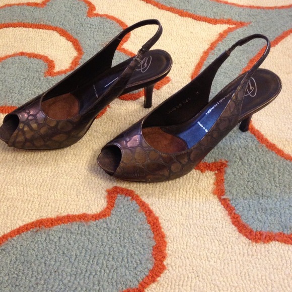 Donald J Pliner heels - Picture 2 of 3