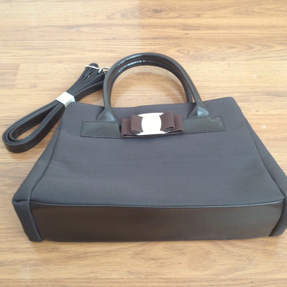 Handbag - Picture 3 of 4