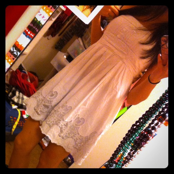 Strapless white dress and sunglasses bundle