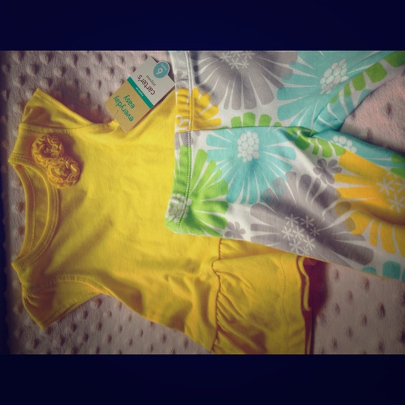 Carter's 2 Piece Girl Spring/Summer Set ❤🍼👣👶🌺