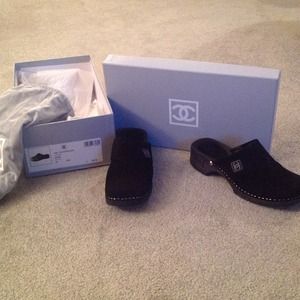 🔸SOLD🔸Authentic Chanel black suede clogs