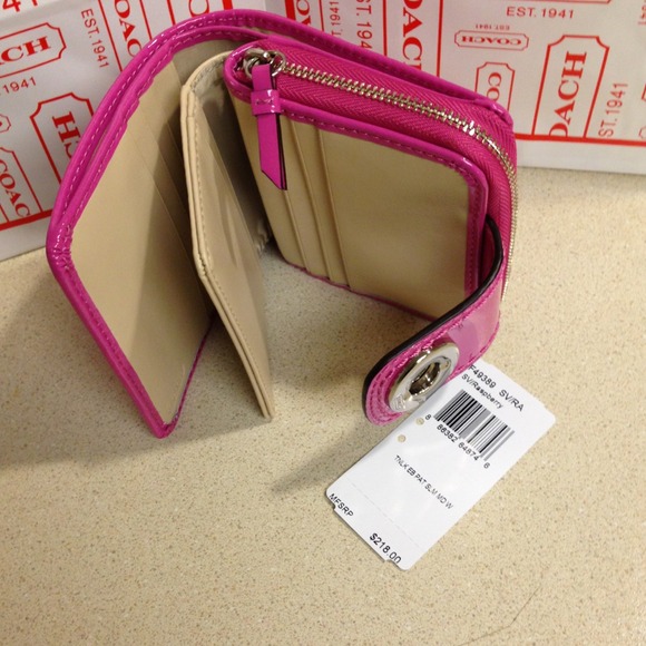 Pink authentic coach wallet - Picture 4 of 4