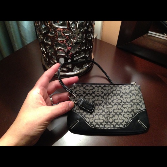 Coach wristlet. 100% authentic.