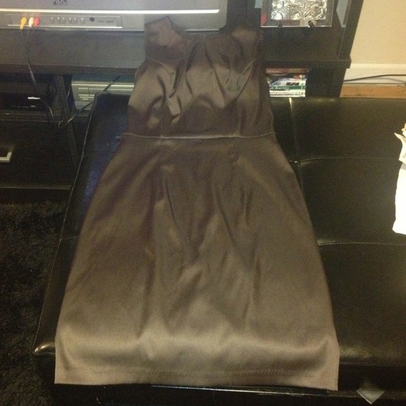 Beautiful satin olive dress- perfect for work!!