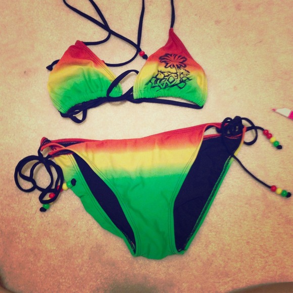 Jamaican bikini!! Great condition!