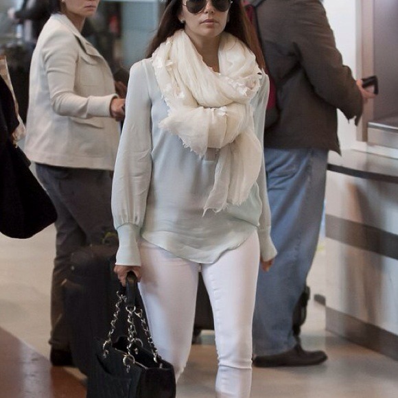 All things - Picture 2 of 4