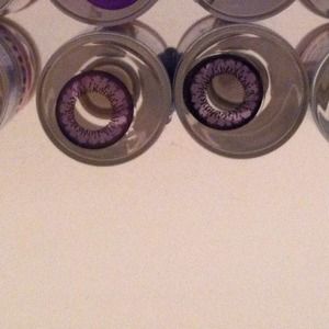 Natural Violet Contacts