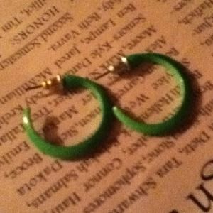 Green small hoop earrings.