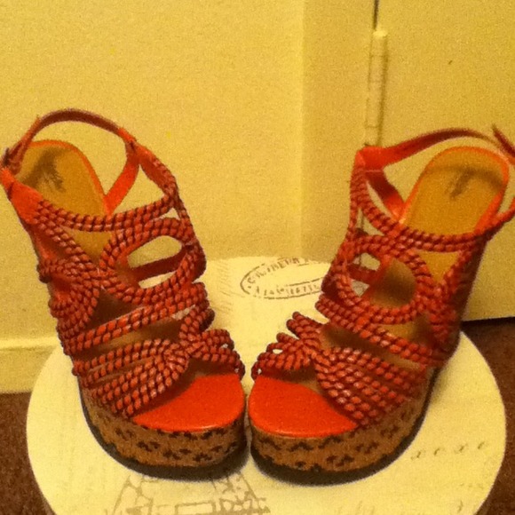 NEW Mossimos Wedges! - Picture 2 of 3