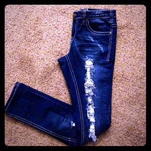 Distressed skinny jeans