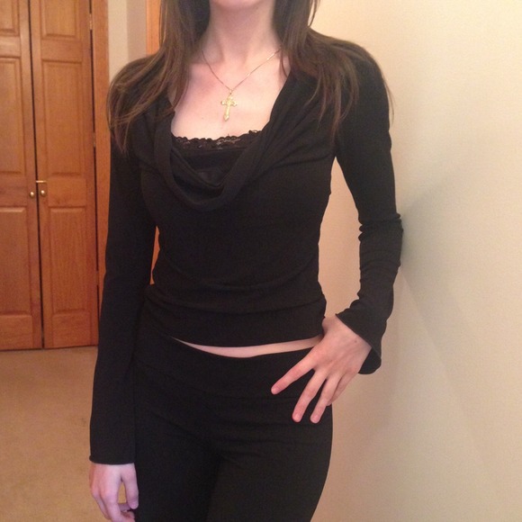 Layered MoaMoa Bell Sleeve Top w Cowl Neck (S) - Picture 2 of 4