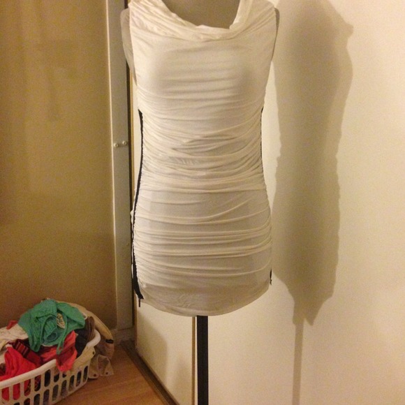 💥REDUCED💥White club dress with black zippers